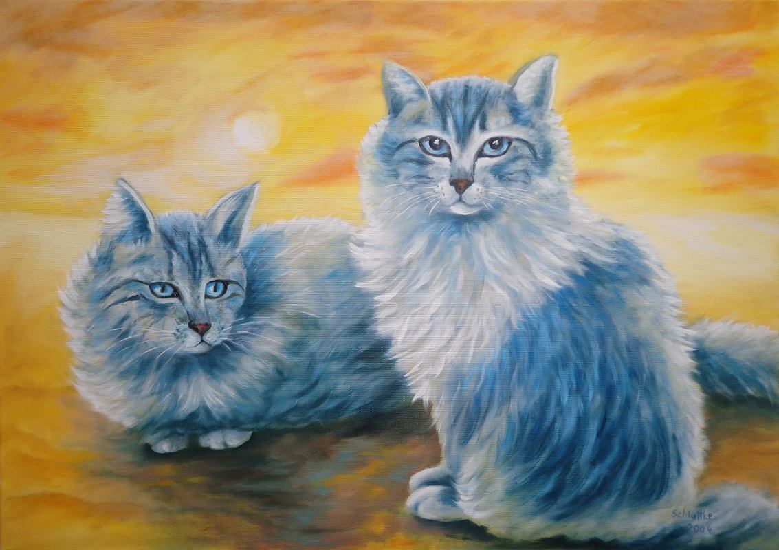 vor einem in Gelbtönen gestalteten Hintergrund liegt hinten eine blaue Katze, die zweite blaue Katze sitzt davor, gemalt in Öl im Jahr 2004